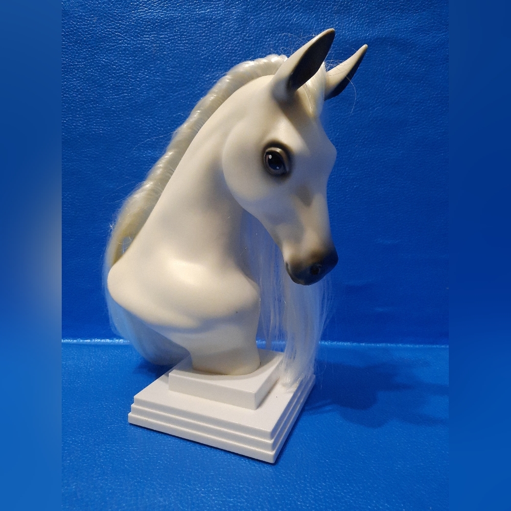 Breyer Mane Beauty White Stallion Bust Breyer Reeves Int Styling Head Bookend?